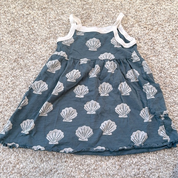 Little Co. seashell dress - Picture 1 of 4